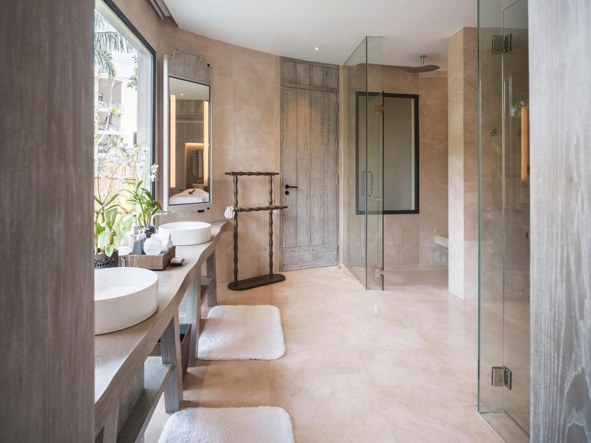 Villa mit Wellness-Lagunenpool und kostenlosen Seetransfers ab Phuket oder Krabi